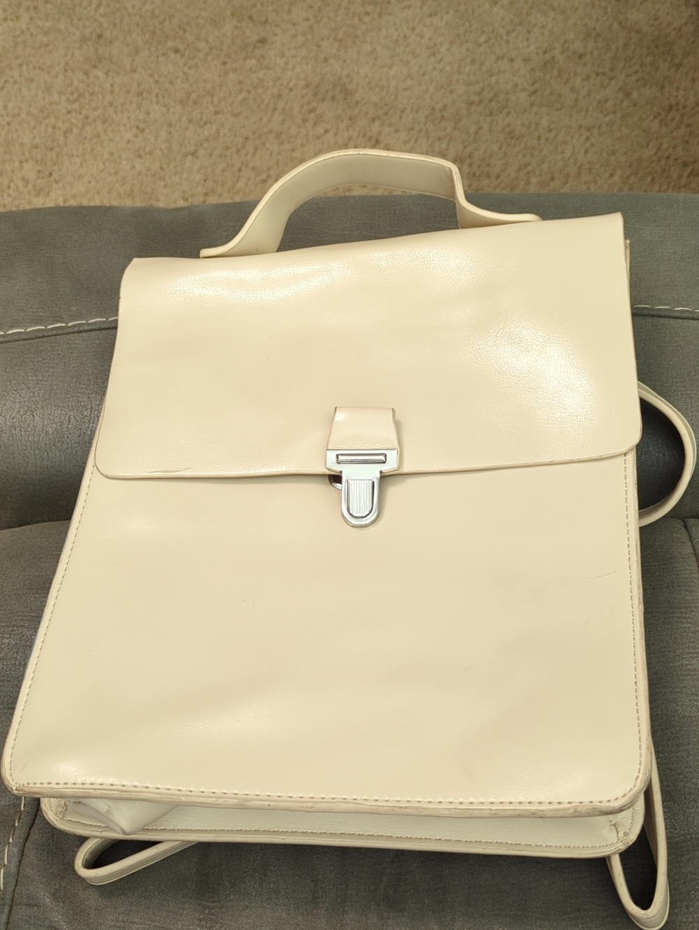Unlisted Giveaway Random Item - Picture 3 of 9